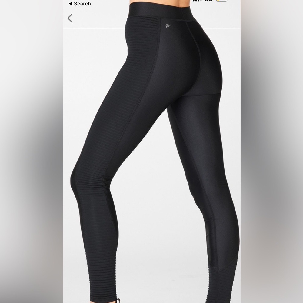 NWT- Fabletics Ultra High Waisted Motion Shine Legging - women’s XS